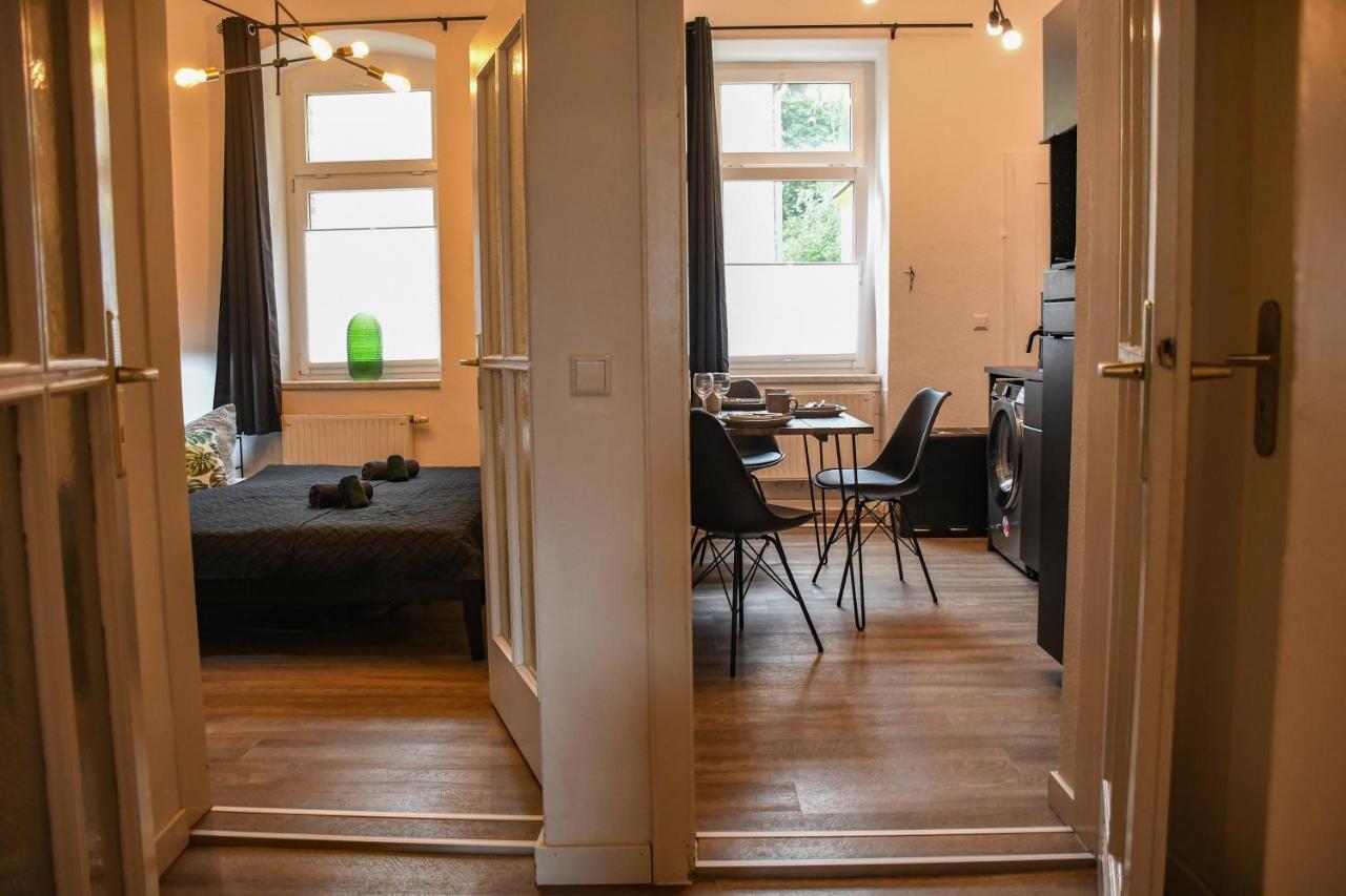 Moderne Ferienwohnung in direkter Nähe zur Uni, Netflix Gratis, WLAN, Waschmaschine, Geschirrspüler, Zentrum, Chemnitz Exterior foto