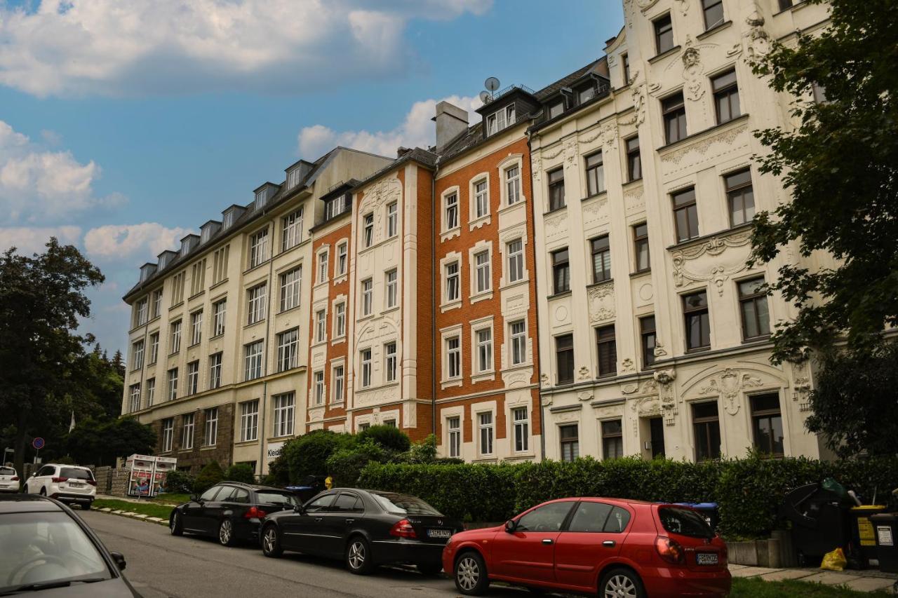 Moderne Ferienwohnung in direkter Nähe zur Uni, Netflix Gratis, WLAN, Waschmaschine, Geschirrspüler, Zentrum, Chemnitz Exterior foto